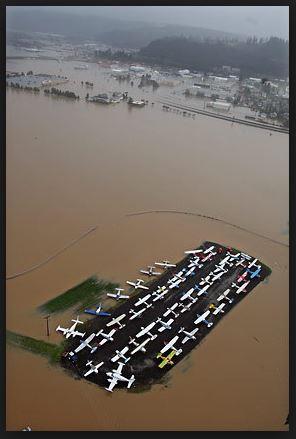 Seattle Times / Steve Ringman
https://www.flickr.com/photos/sevgibaran/2087165217/